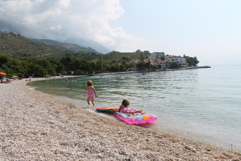 Apartments Anini Dvori Промайна Екстериор снимка